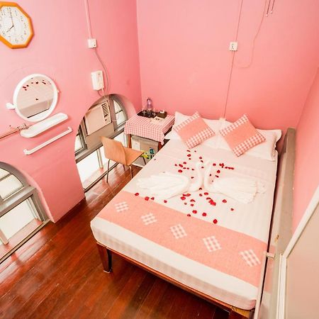 Hostel The Sat Rangun Zewnętrze zdjęcie
