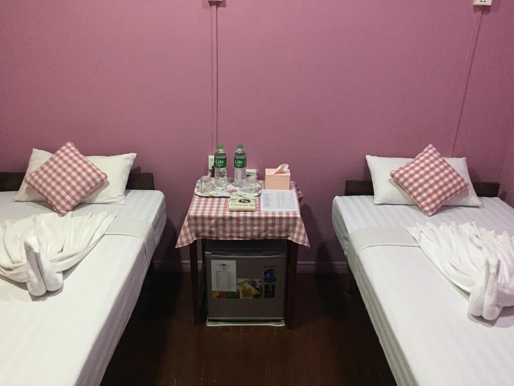 Hostel The Sat Rangun Zewnętrze zdjęcie