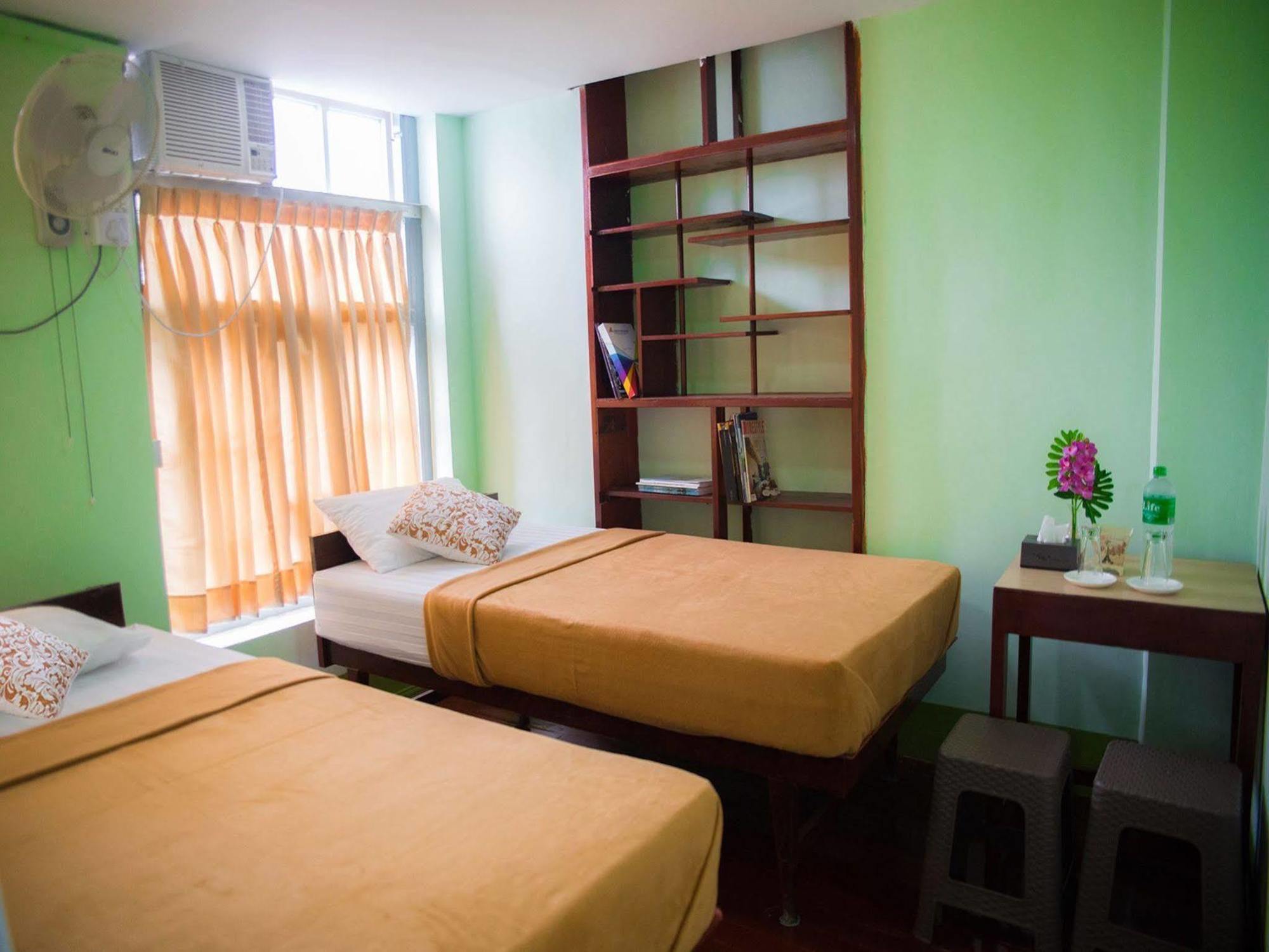 Hostel The Sat Rangun Zewnętrze zdjęcie