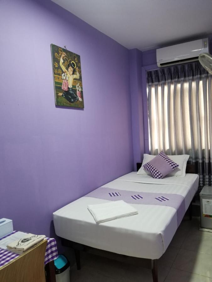 Hostel The Sat Rangun Zewnętrze zdjęcie