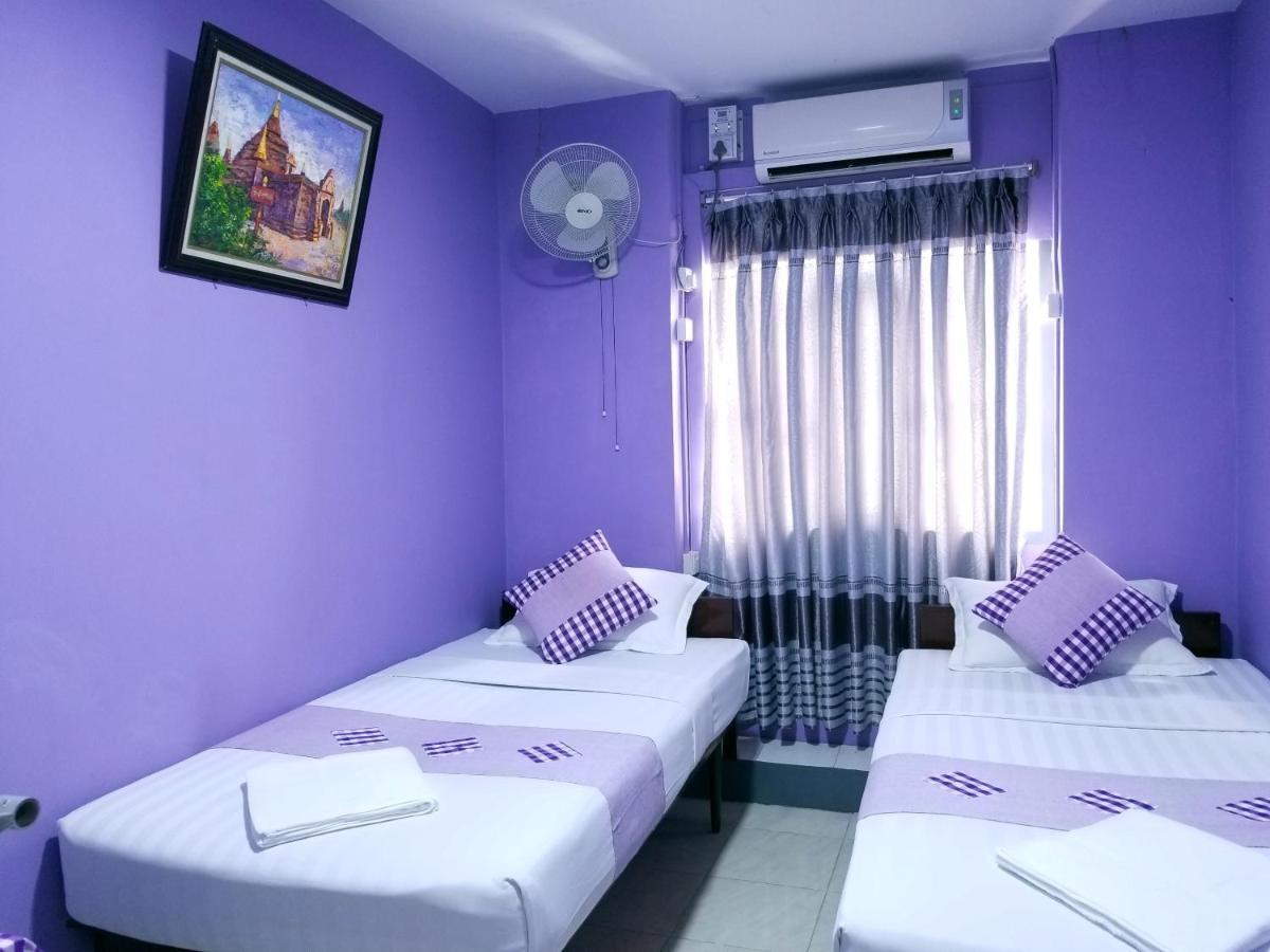 Hostel The Sat Rangun Zewnętrze zdjęcie