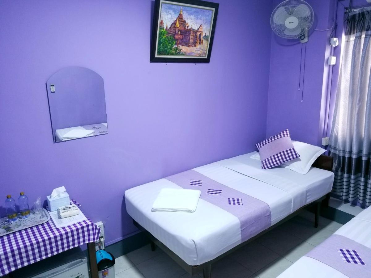 Hostel The Sat Rangun Zewnętrze zdjęcie