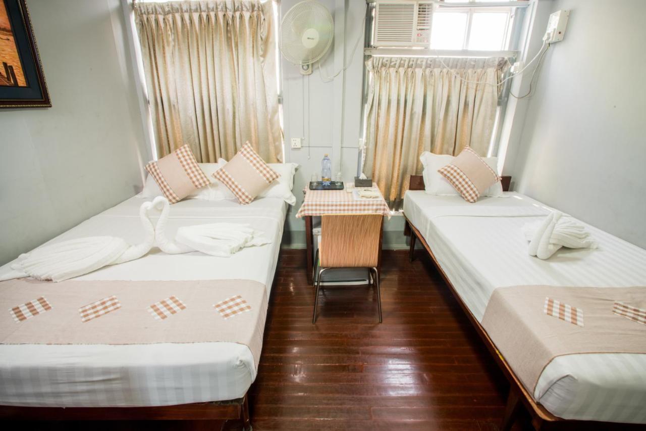 Hostel The Sat Rangun Zewnętrze zdjęcie
