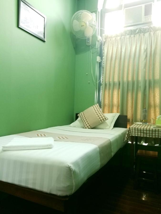 Hostel The Sat Rangun Zewnętrze zdjęcie